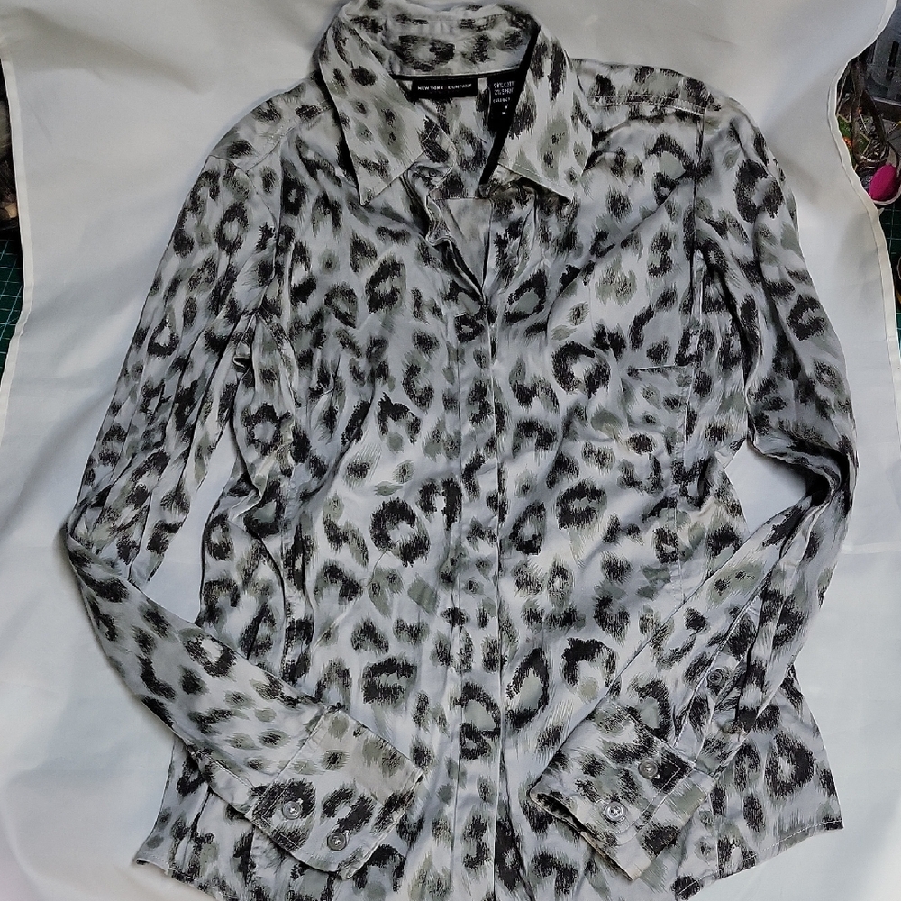 New York & Company Black and Gray Animal Print Button-Down Shirt